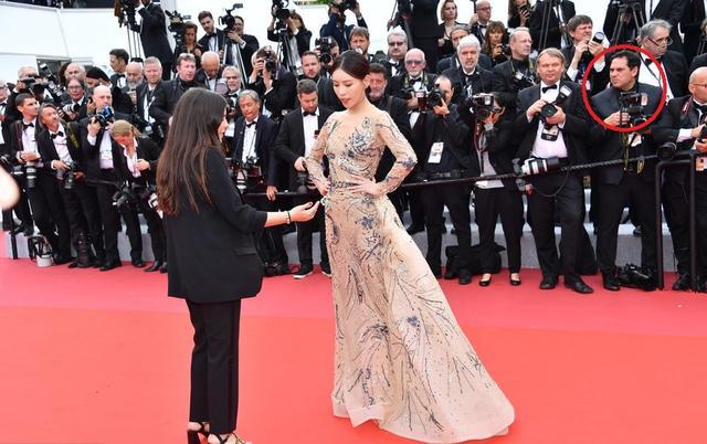 知名女星话费十余万蹭戛纳红毯，遭保安驱赶还假装听不懂英语？