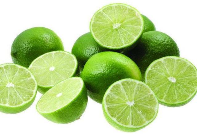 青柠檬有9大好处,怎么泡水喝最好,与黄柠檬比哪个美白效果好?
