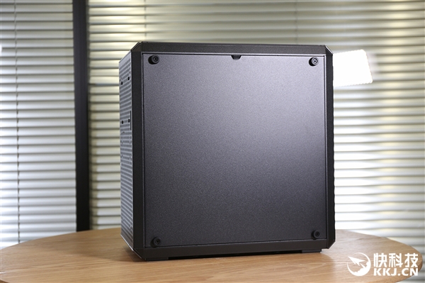 酷冷机箱Q500L图赏：超高利用率的迷你ATX