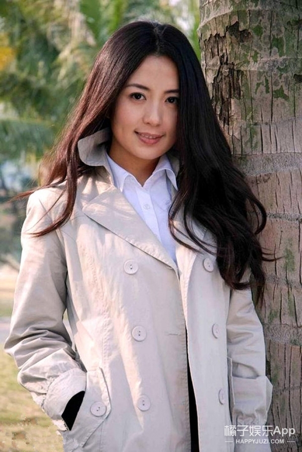 还记得《十八岁的天空》里美术老师魏琳吗？她现在好年轻啊