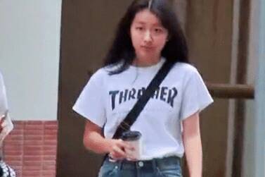 陈奕迅14岁女儿近照曝光，打扮时髦，身材高挑太惊人！