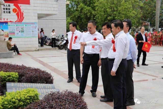 〖快讯〗杜振醉杜若鸿文化舘于泉州市马甲中学正式开舘!