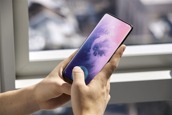 网友上手一加7 Pro后当成主力机 iPhone被冷落