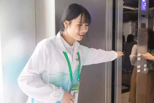 世界环境日|这个六月,幼青荷为蓝天怒放~