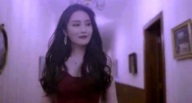 赵本山女儿越来越美，她承认整容“做了新鼻子”三个月减肥50斤