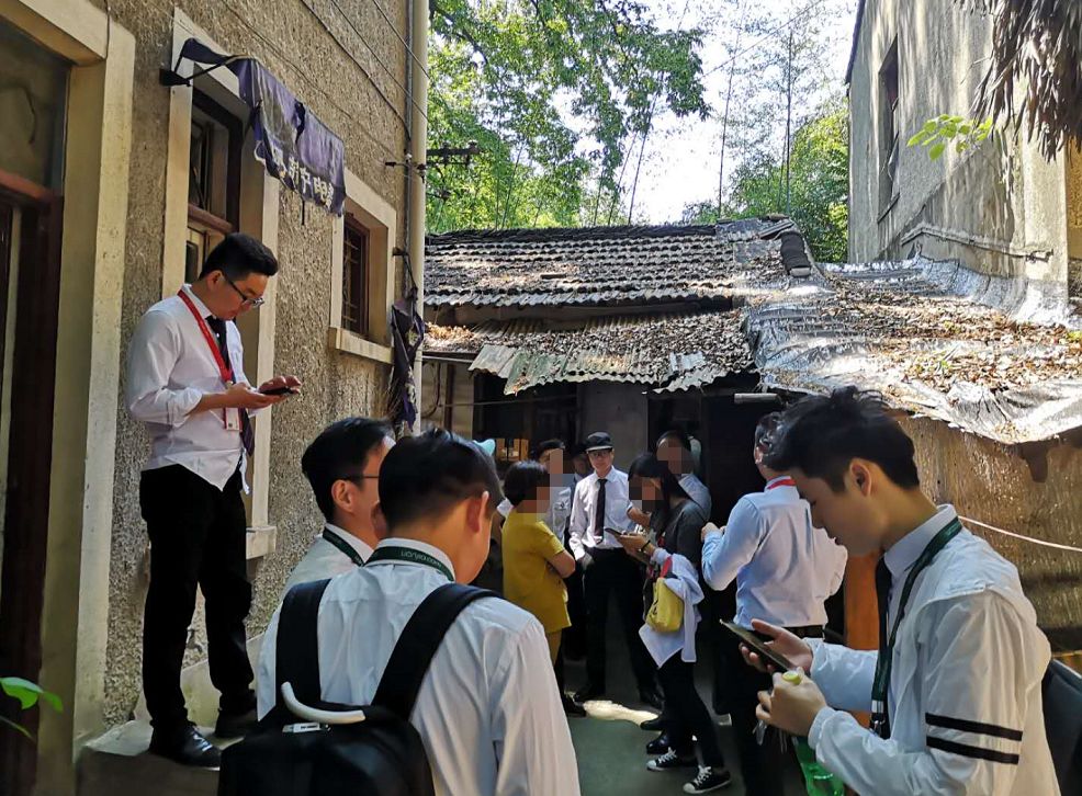 刚刚,炒作南京天价学区房的中介被约谈!独家内幕曝光!__凤凰网
