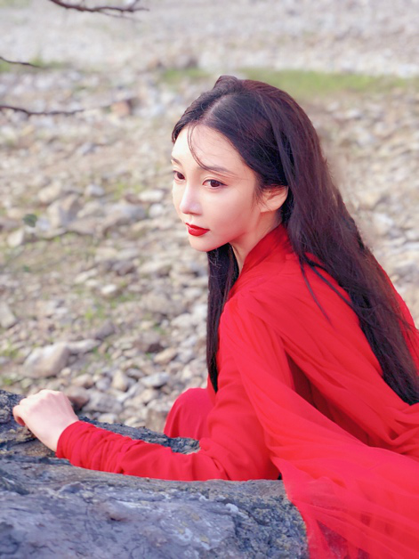 电影《美猴王之真假孙悟空》6月20日爱奇艺上映 甜美女孩亦涵挑战反派蛇妖