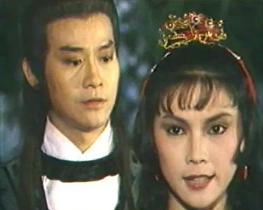 三任太太,四个女儿,一辈子活在女人堆里的郑少秋幸福吗?
