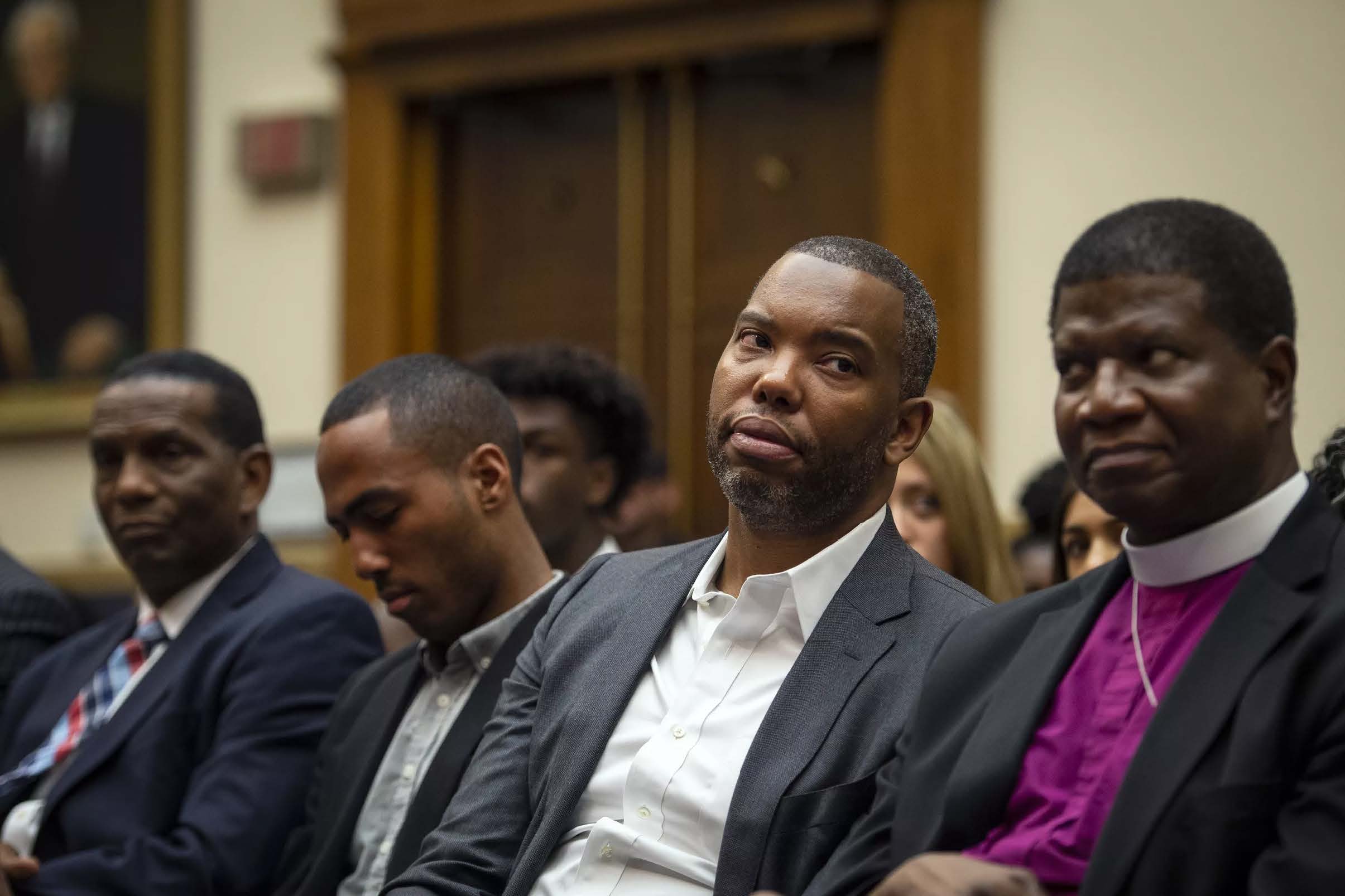 美参议员：美对委持续军事行动或降低特朗普支持率