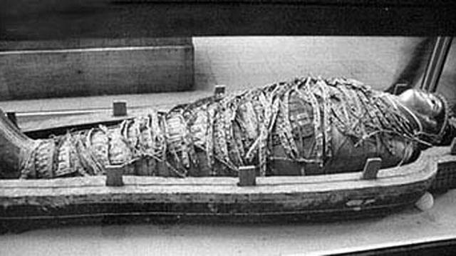 世界各国千年诅咒悬谜:这些东西千万不要拿