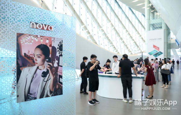 潮拍神器，华为nova5系列开启自拍流行新趋势