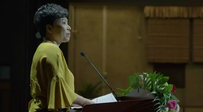 邓亚萍寄语清华学子：勇于挑战偏见，不要让名校毕业成为你一生最大成就