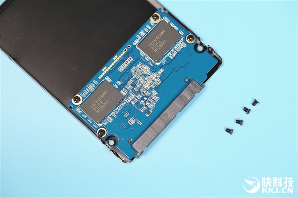 1GB只要8毛钱！影驰擎 512GB SSD图赏