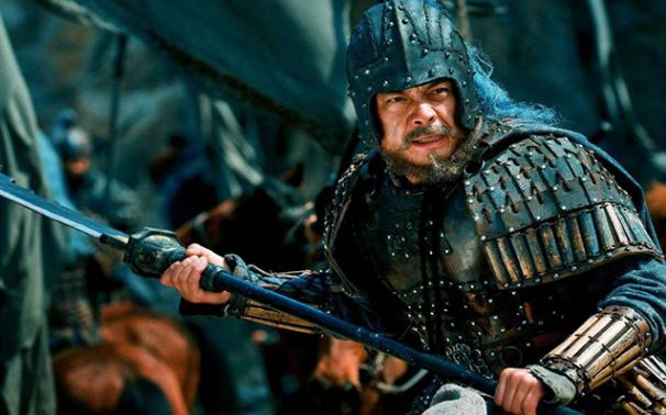 名不副实!没大能耐的马超,怎么上位群臣之首?