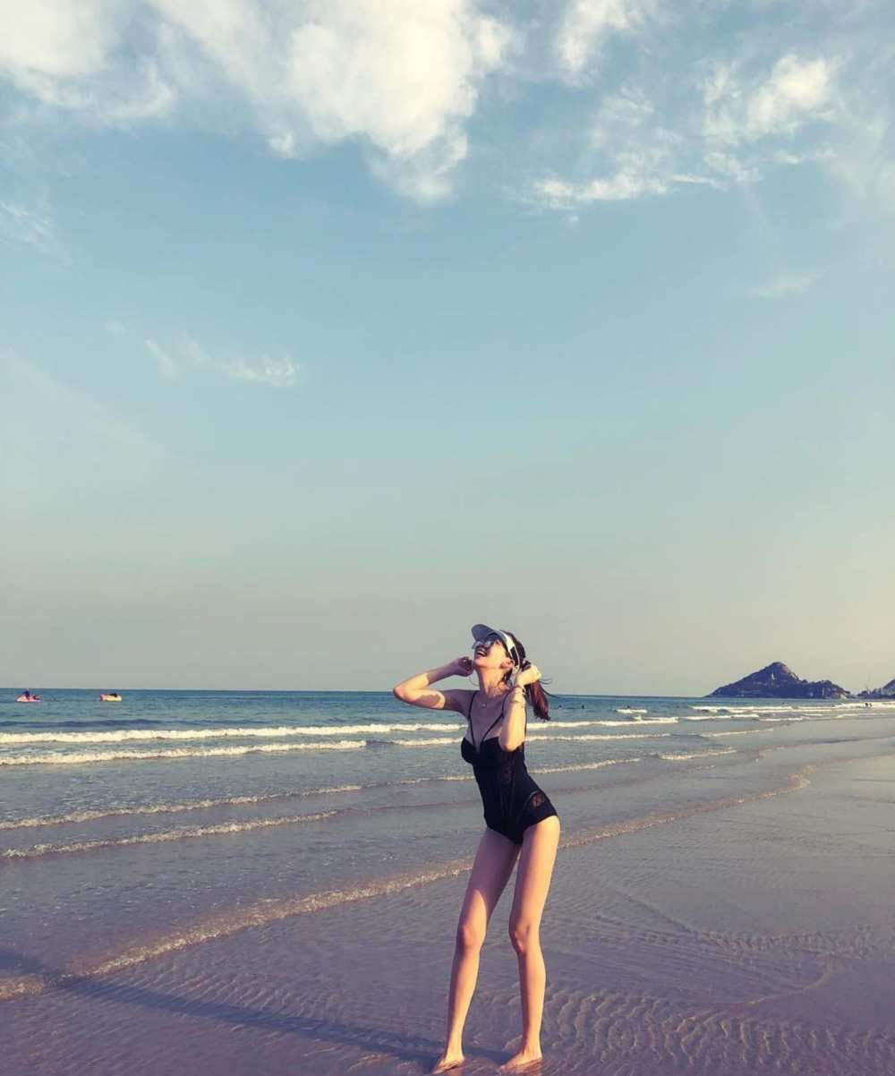 林志颖娇妻穿比基尼身材火辣，一双大长腿美得太惊艳