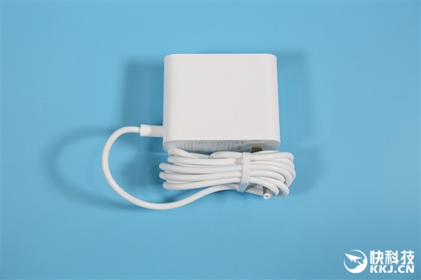 蓝光0级无频闪 米家飞利浦读写台灯图赏