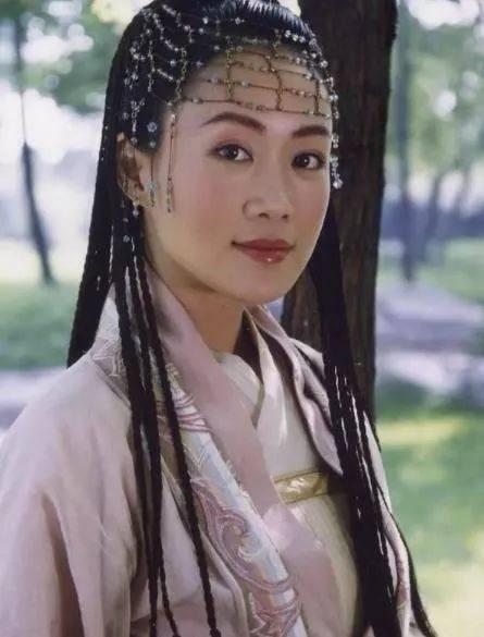 《鹿鼎记》最美阿珂，TVB古装美人，因一件衣服与陈法蓉互撕