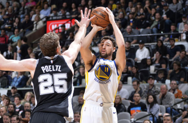 克莱-汤普森常规赛三分球命中总数超过1600个