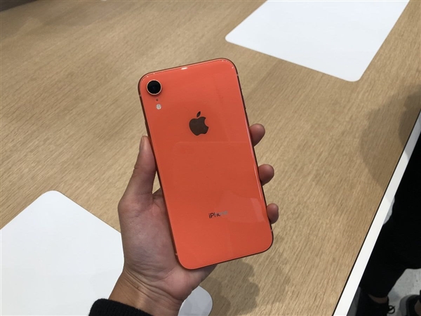 苹果不追加iPhone XR订单：代工厂员工被迫休假