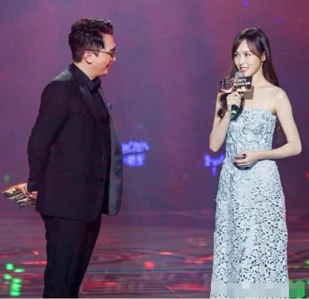 大S打扮被指太老气，汪小菲护妻：她的笑才是最美的