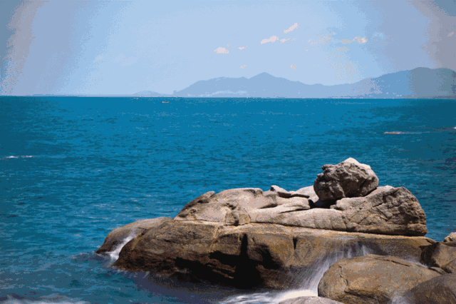 比基尼,海滩和海鲜,这里全