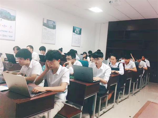 北大青鸟长沙新途学校2019招生简介