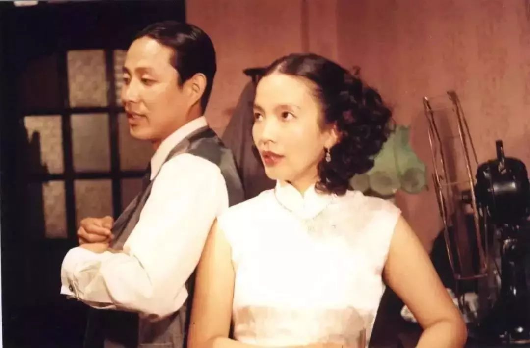 三个未婚妻悬疑短剧,三个未婚妻都死了的小说