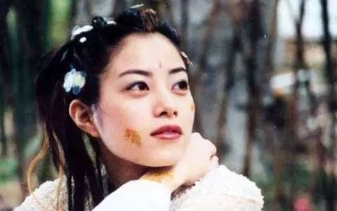 一代天后因耍大牌、抑郁症、拒绝潜规则三度被公司雪藏