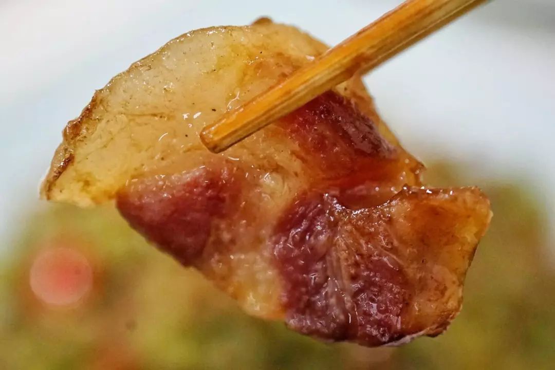 老社区里的大排档,随意的广东师傅和好吃的电饭煲焗鸡