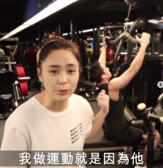 阿娇煮好晚餐等赖弘国回家，但男方却晒出他与女神的合照？