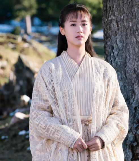 演过张艺兴的妻子,跟秦俊杰传过绯闻,《将夜》扮书痴莫山山抢镜