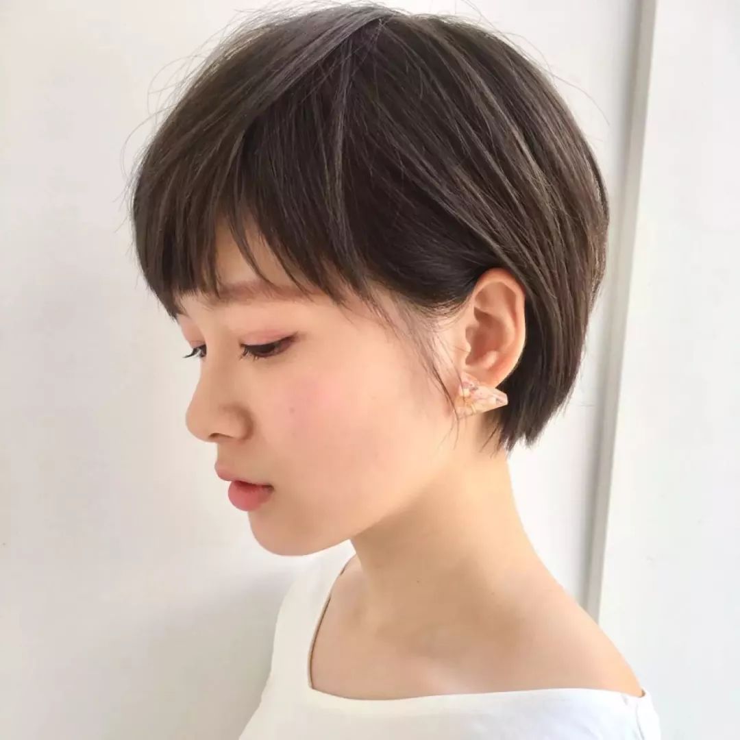 可以性感和可爱的日系露耳短发,剪了就再也不想留长!