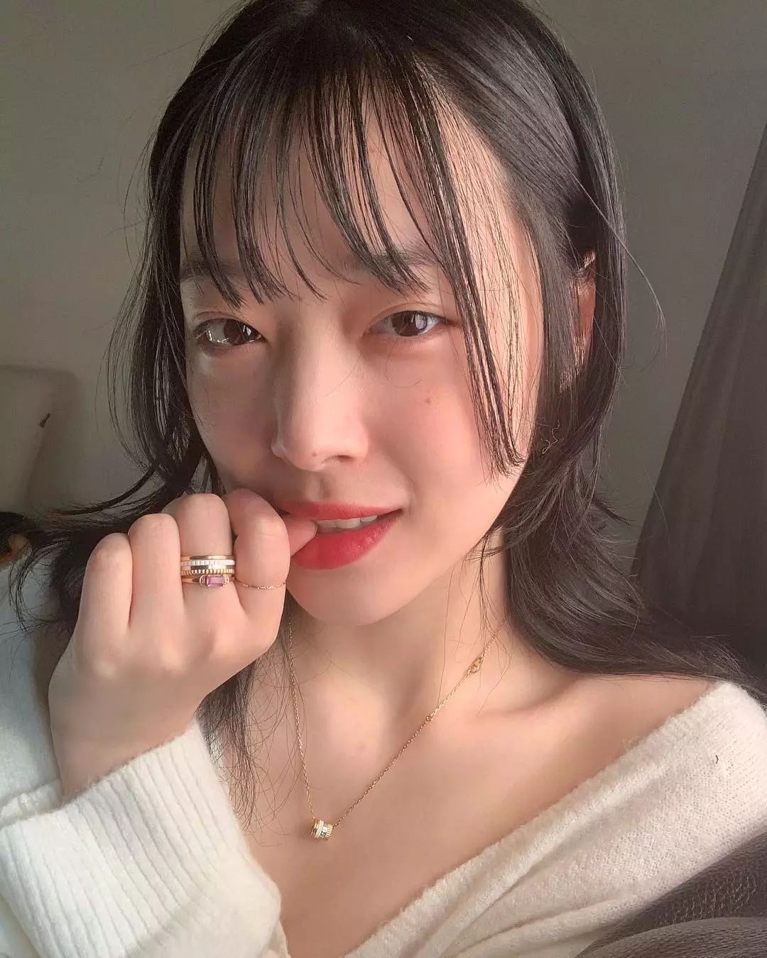继辛芷蕾之后，崔雪莉也靠一个杀马特发型养活了整个美发产业！