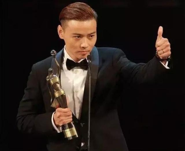 张晋回忆做替身的心酸经历：吴京已是主角，自己却穿起女装做替身