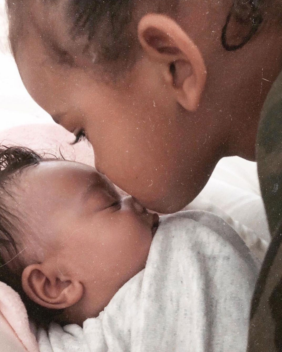 金卡戴珊把Chicago送去给科勒带，妹控小哥Saint生日都没过好