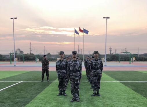 南昌向远轨道技术学校创建文明城,你我共同行