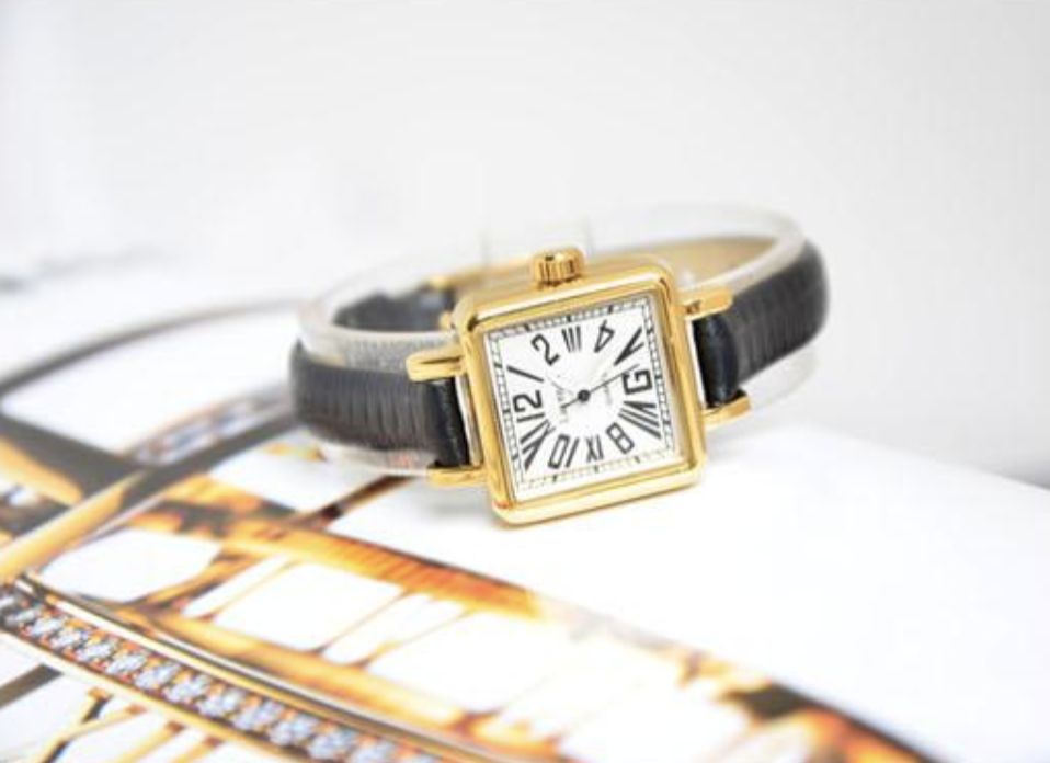 不到300块！这些不输卡地亚、宝格丽的平价手表真的美哭了...