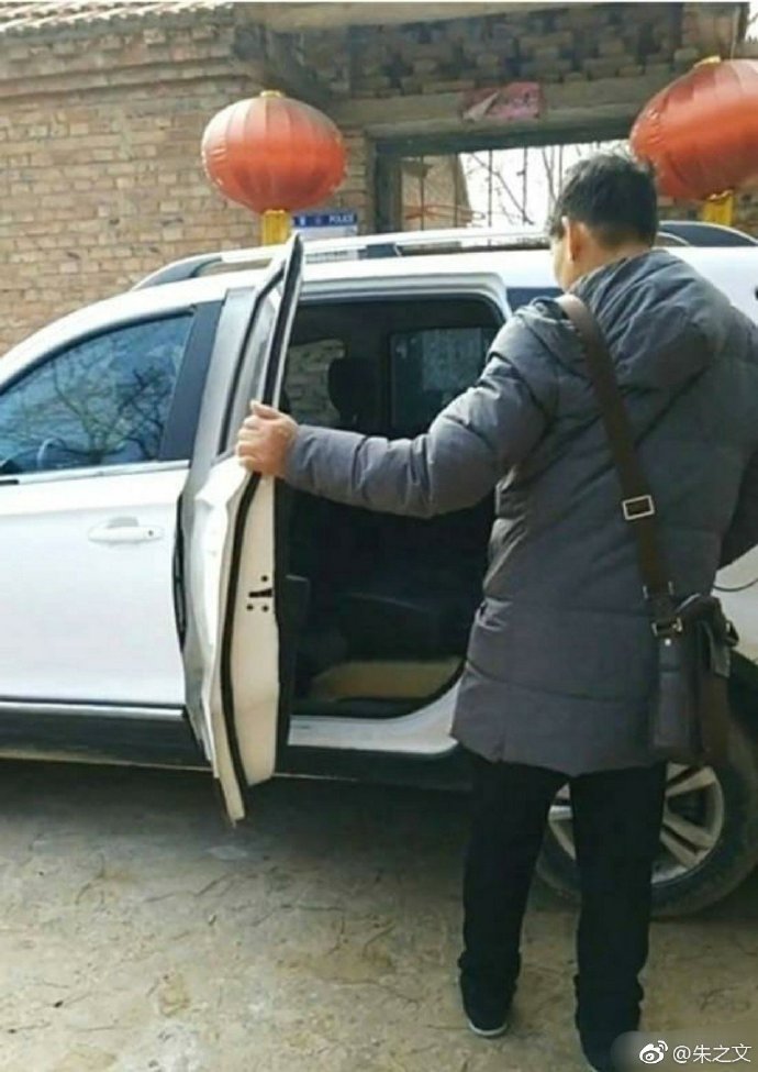 大衣哥朱之文买新汽车？网友看了发现事情并不简单！