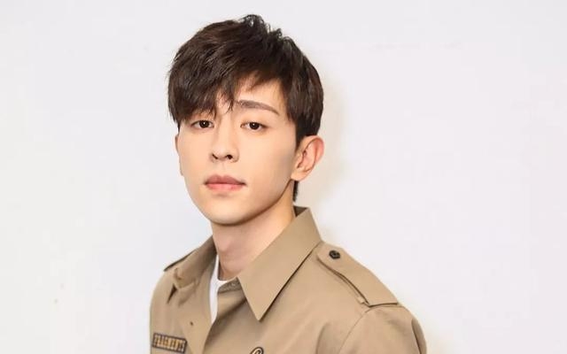 邓伦自曝曾一年没戏拍，还试戏几十遍，累到差点犯心脏病！