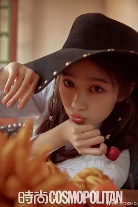 关晓彤北京大妞造型获封“出道最佳”，最新一波小花美照你pick谁