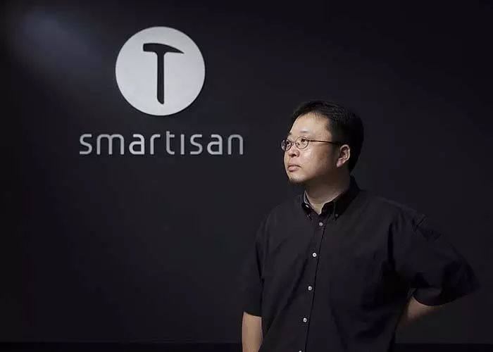 8点1氪:爆料称罗永浩已卸任锤子CEO;胡玮炜卸任摩拜CEO;滴滴副总裁回应收购ofo