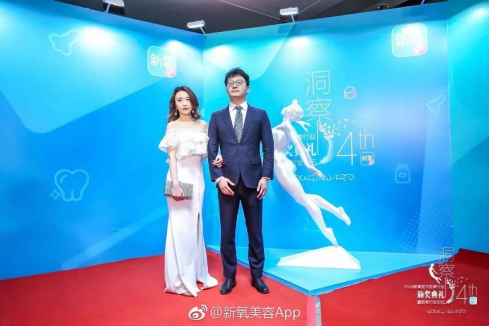 要说今年最受欢迎的黑莲花脸，换头失败的她当之无愧！