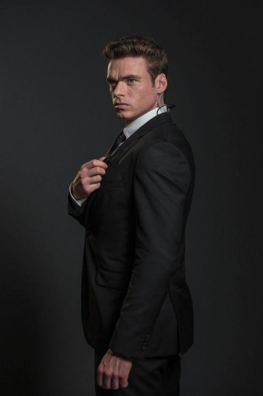 看女高管与小狼狗谈恋爱,不如看看她是怎么将