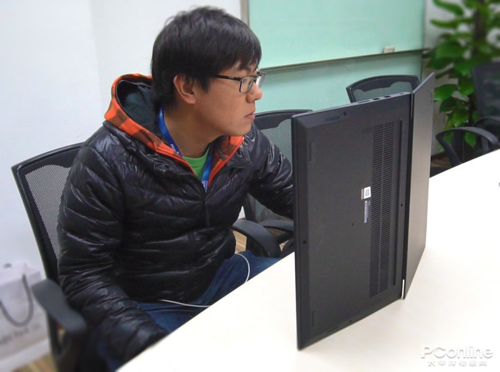 鸡肋还是鸡腿？笔记本转轴和开合角度三两事