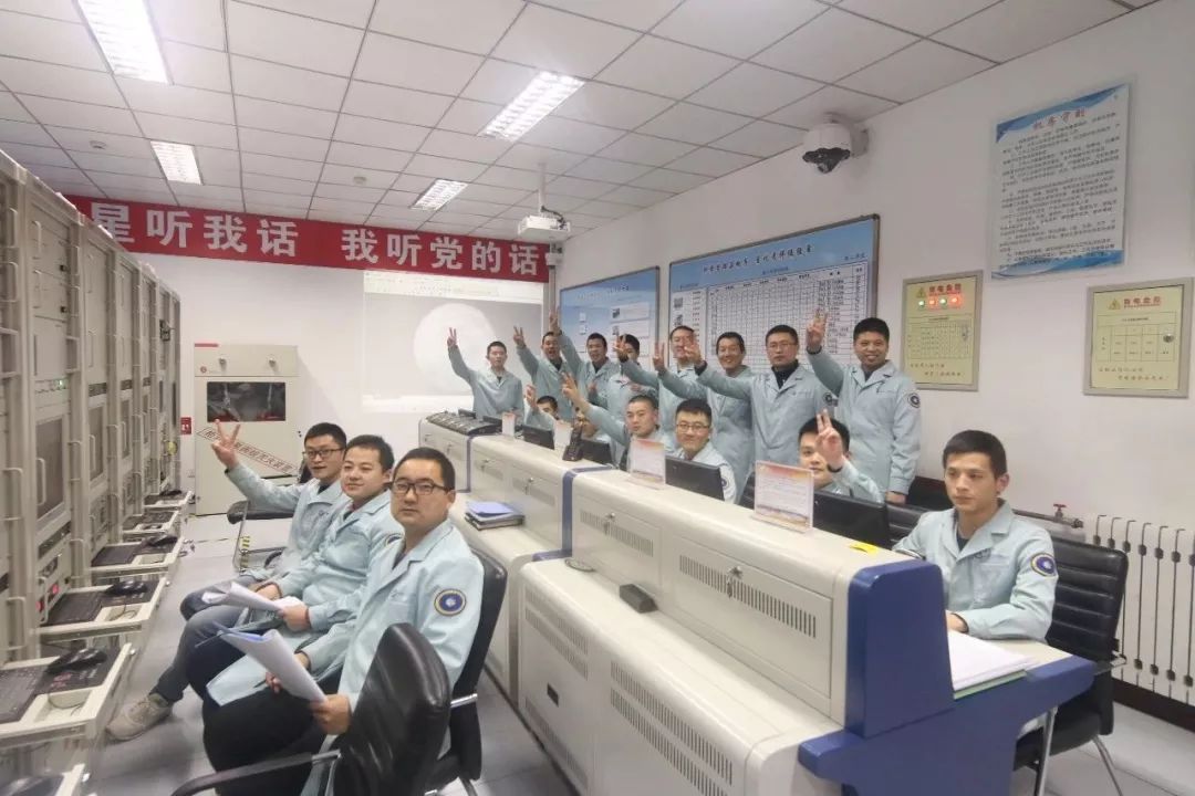 这些航天理工男保持发量浓密的秘密，被网友发现了…