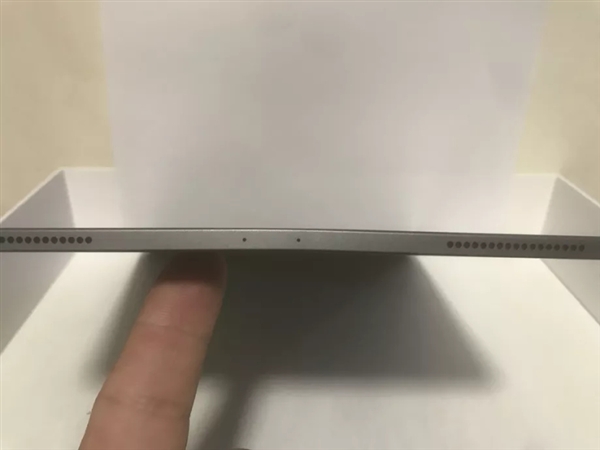 苹果详解iPad Pro弯曲门：用户观察角度刁钻、0.4mm内均属正常