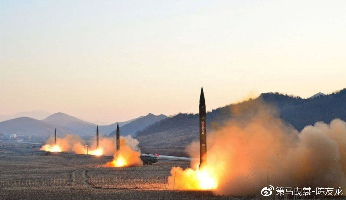 “火星”-9导弹齐射画面