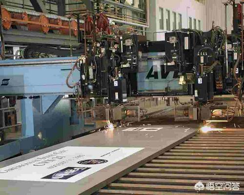 航母都是铁做的,那么重为什么不会沉入海里?