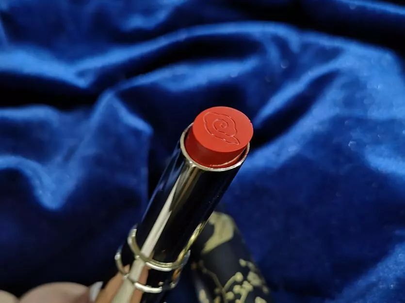 真人实测6款故宫云鹤螺钿系列口红，故宫IP最后的挽尊机会？