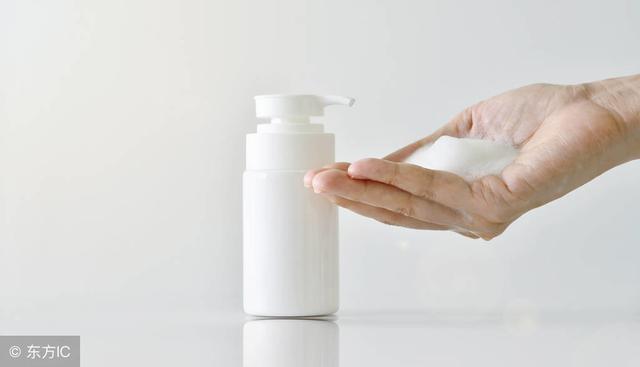 这样洗脸,让你看上去比同龄人小5岁!去美容院的钱都省了~